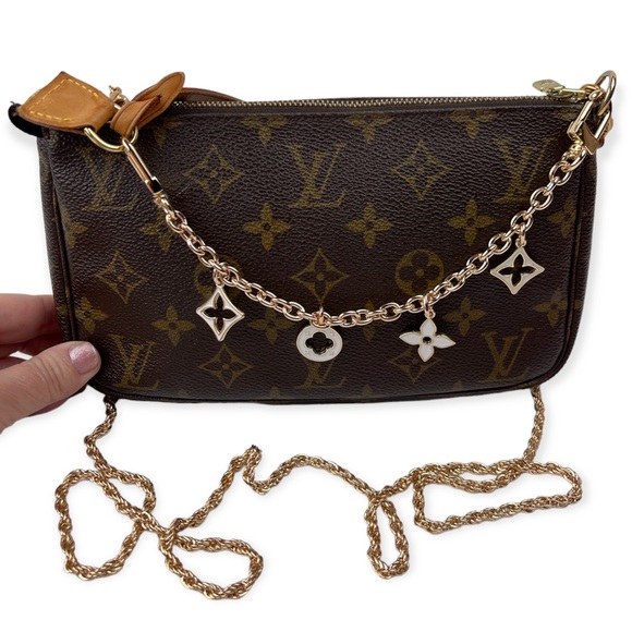 LOUIS VUITTON Pochette Accessoires Monogram Canvas Vintage Shoulder Bag w/ Chain - Picture 16 of 16